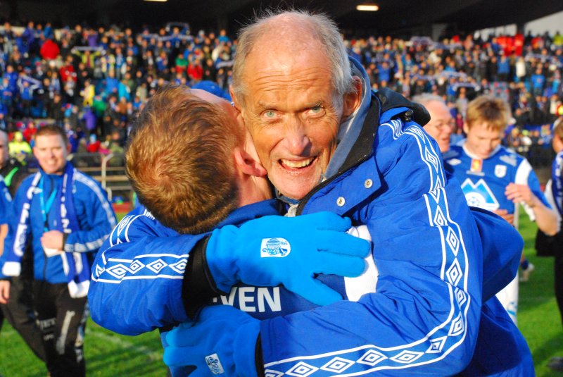 Jan jublar etter 3-1 triumfen i semfinalen på Høddvoll mot Brann i 2012. Foto: Arne